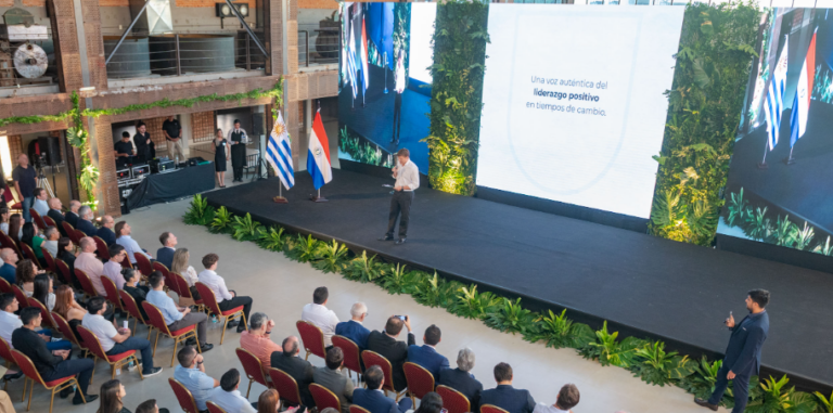 La Universidad San Carlos celebró el Alumni Day USC